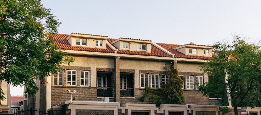 Photo real estate school